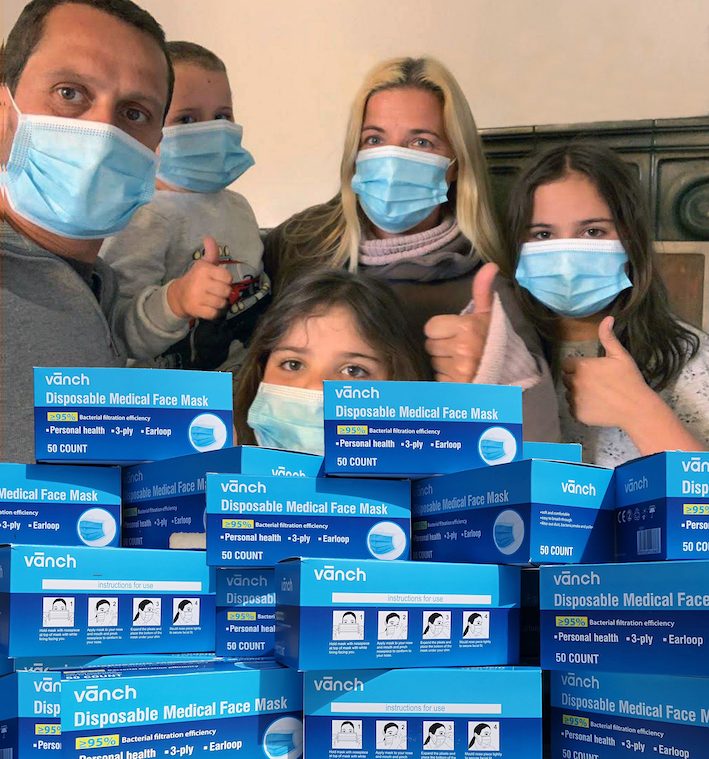 Zwettler Ehepaar spendet ZAK 950 Schutzmasken